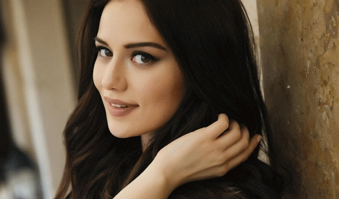 Fahriye Evcen in son paylaşımı olay oldu