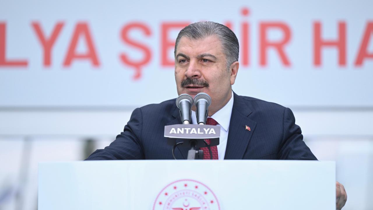 Bakan Koca dan Antalya Şehir Hastanesi paylaşımı