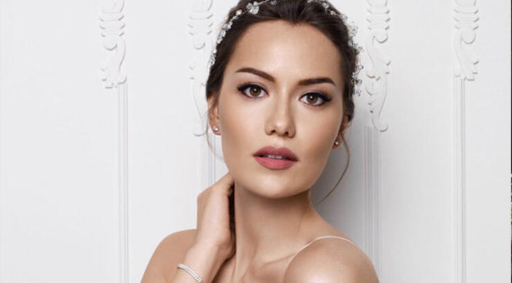 Fahriye Evcen’den mayolu tekne pozları!
