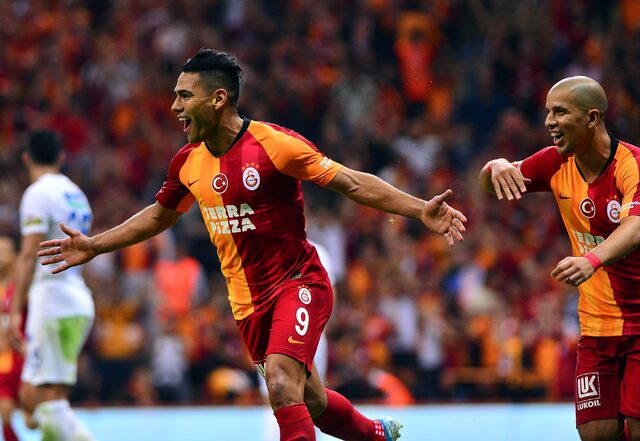 Galatasaray da 14 futbolcunun ilk derbisi