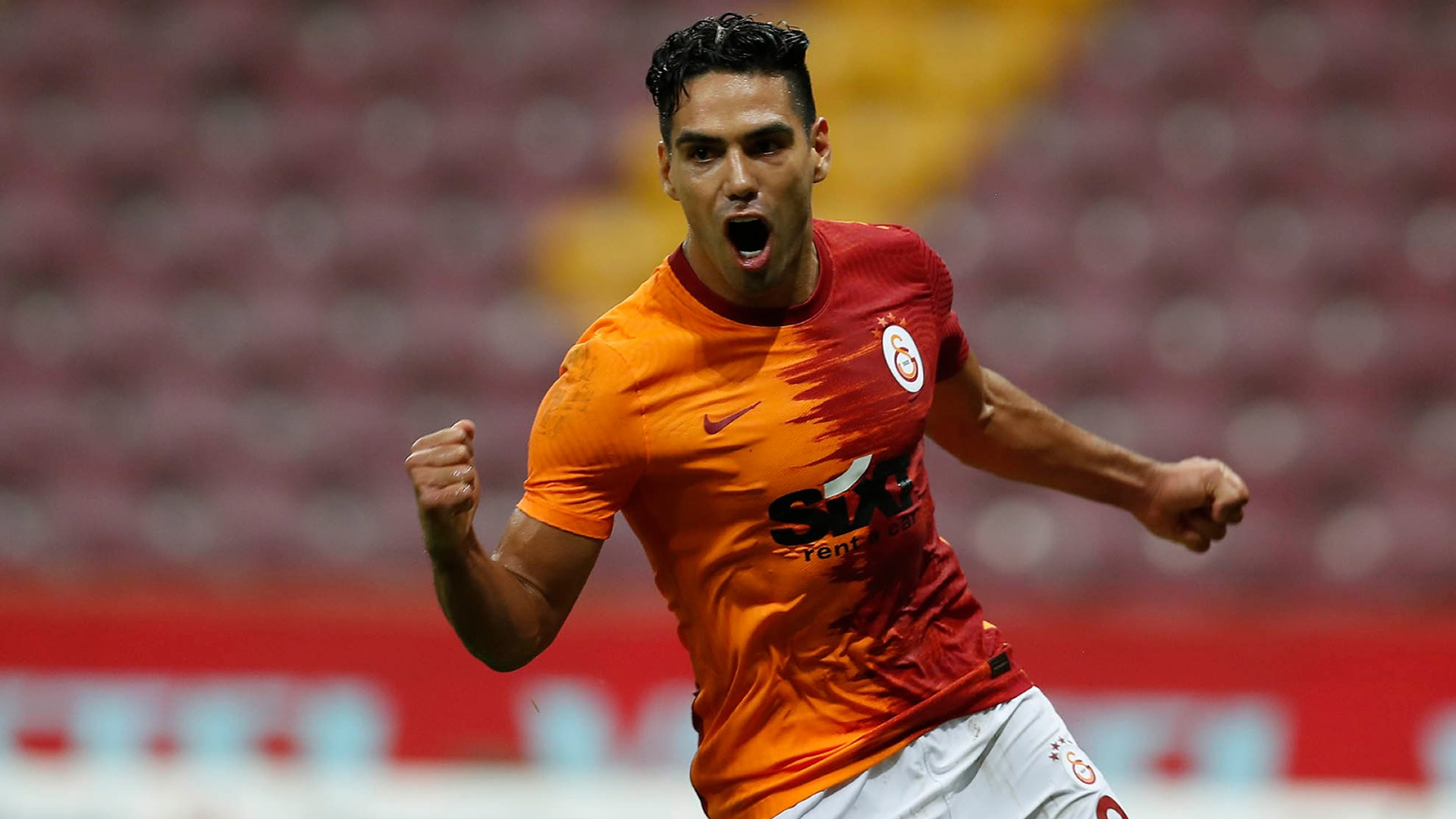 Galatasaray da Falcao şoku!