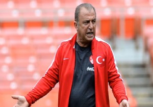 Terim, 10 futbolcuyu İstanbul a gönderdi!