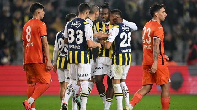 Fenerbahçe den Adanaspor a 6 gol!
