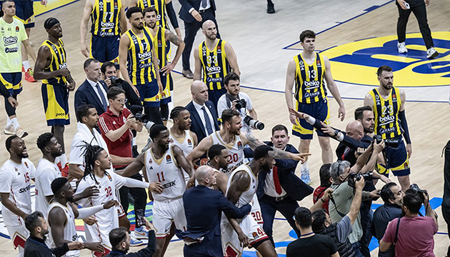 Fenerbahçe ye Avrupa dan ceza