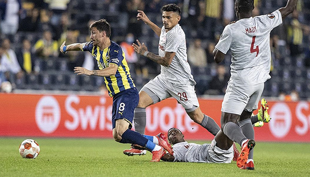 Fenerbahçe galibiyet için Yunanistan da!