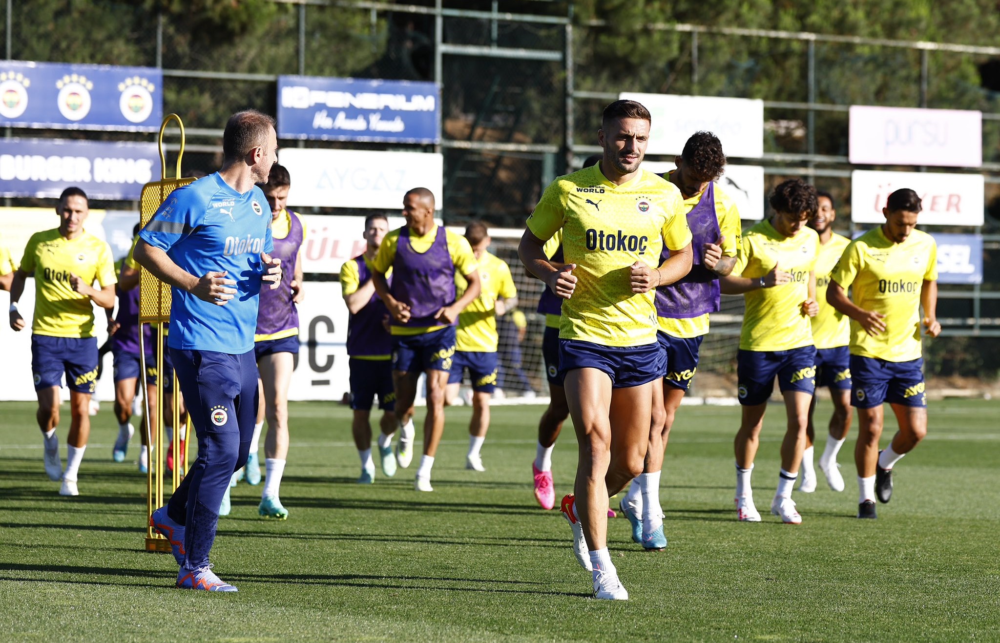 Fenerbahçe nin Zimbru Chisinau maçı kamp kadrosu belli oldu