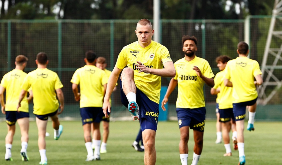 Fenerbahçe nin Rusya kampı kadrosu belli oldu! 5 eksik var