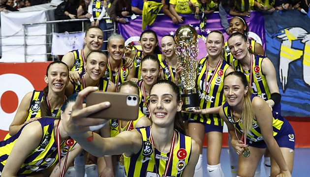 Voleybolda şampiyon Fenerbahçe!