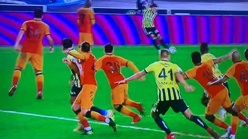 Fenerbahçe den olay ofsayt paylaşımı