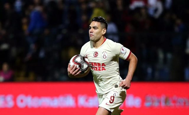 Falcao dan alkış toplayan hareket