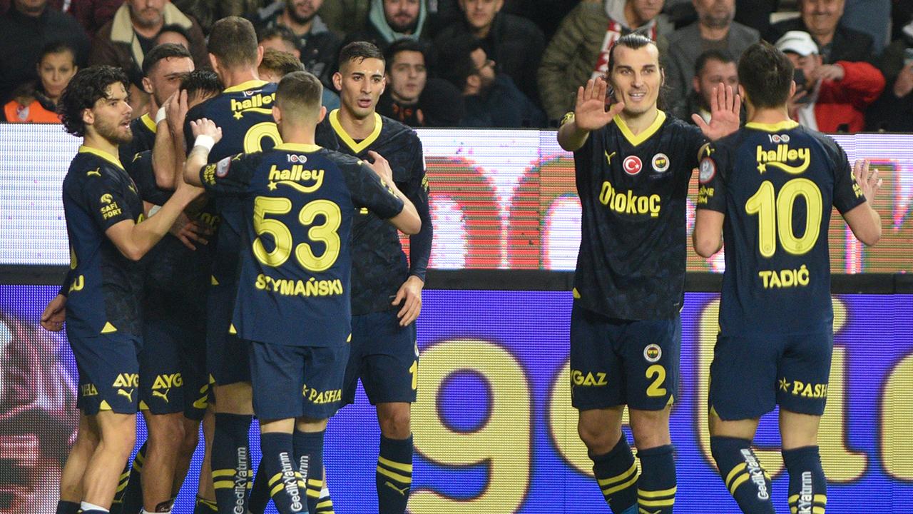 Fenerbahçe nin muhteşem deplasman serisi devam ediyor