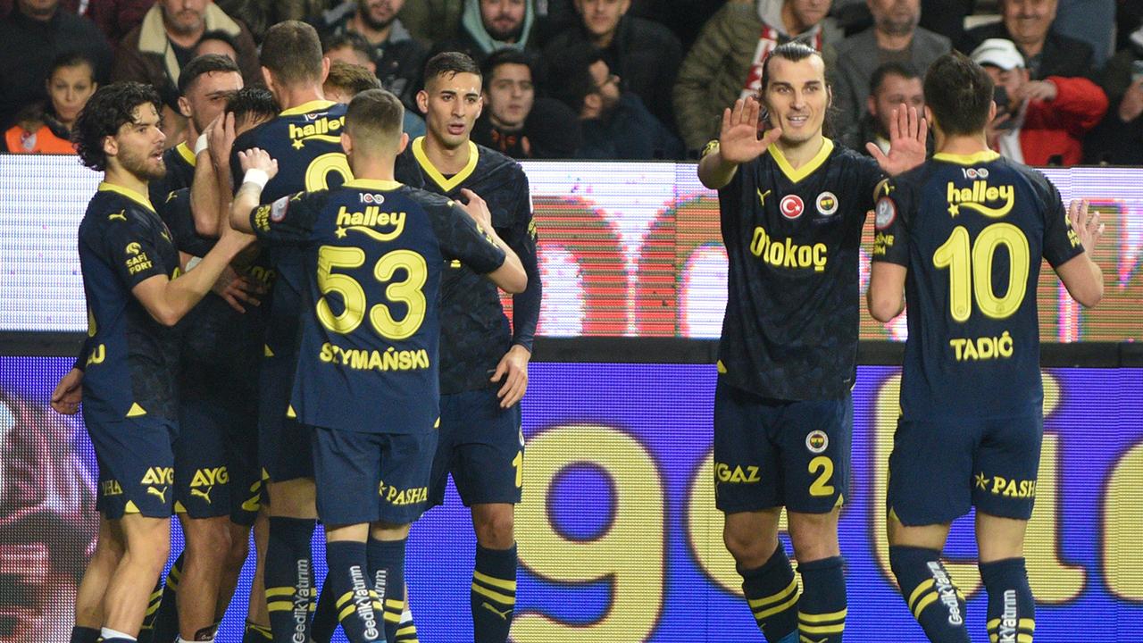 Fenerbahçe nin Gaziantep FK maçı kadrosu belli oldu