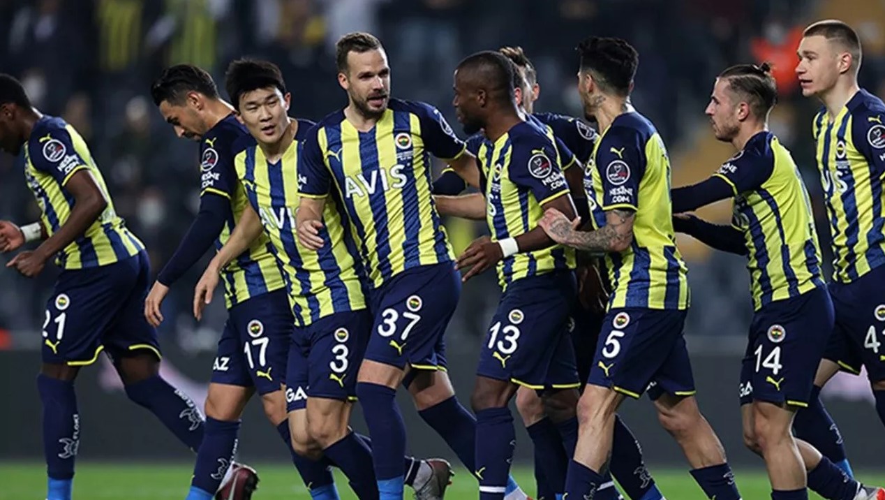 Fenerbahçe nin eski yıldızı PSG ye pahalı geldi
