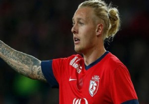 Simon Kjaer oynamadan tarihe geçti!