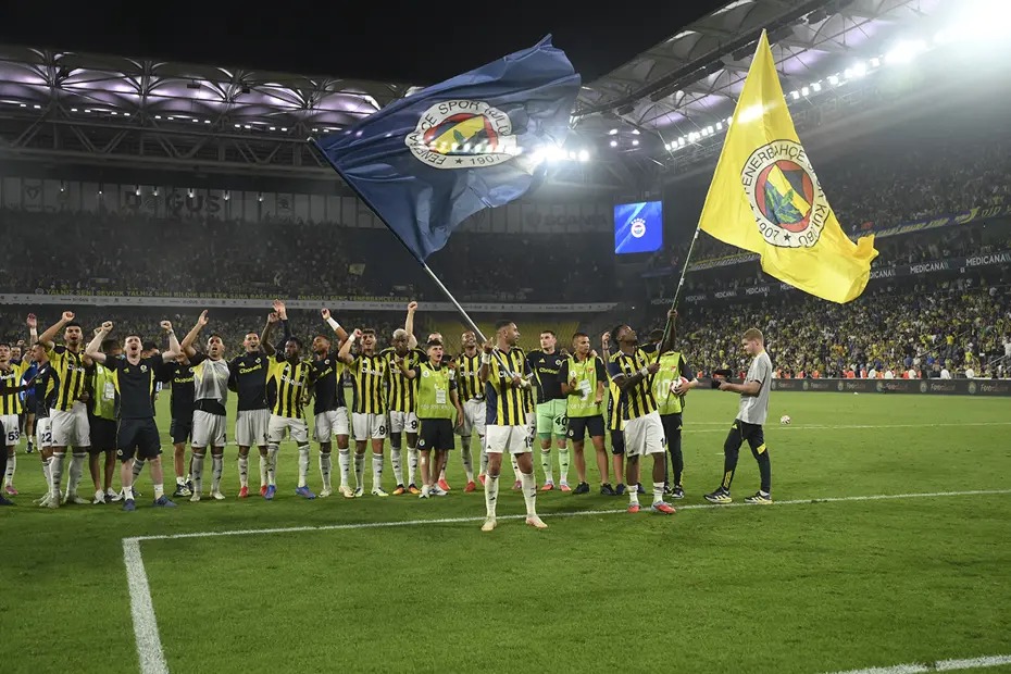 Toplantı bitimi Fenerbahçe den teknik direktör sözleri