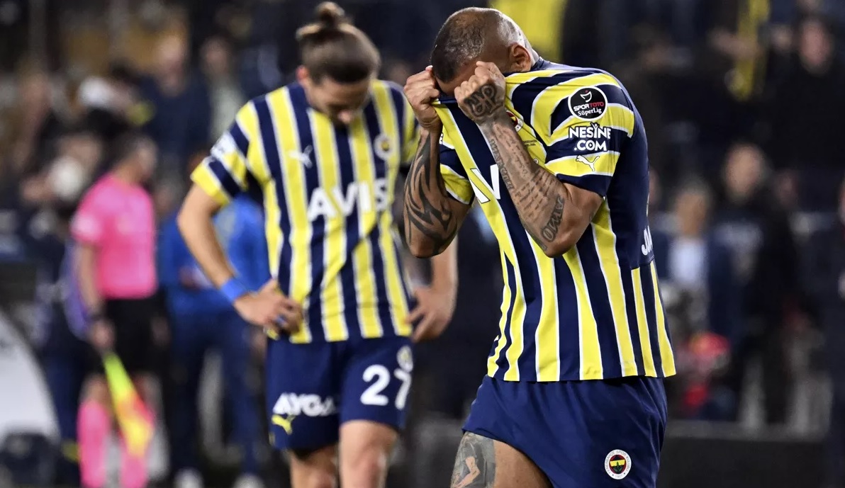 Fenerbahçe yi bitiren istatistik! Ligde en kötü 2. takım performansı...