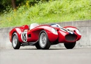 ŞAHİN FERRARİ’YE ÇARPTI!