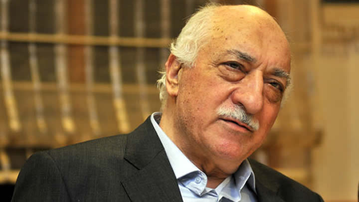 Gülen in kardeşine 76 bin lira maaş!