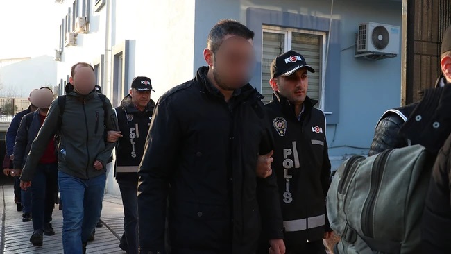 Balıkesir de FETÖ operasyonu