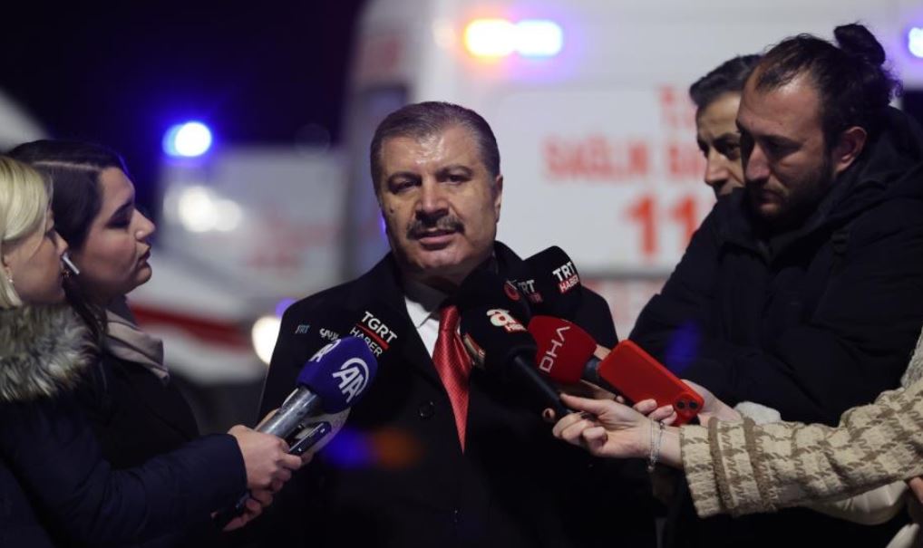 Bakan Koca: Toplam 182 hasta Türkiye’ye getirildi