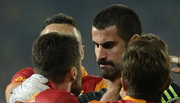 Volkan Demirel savunmada!
