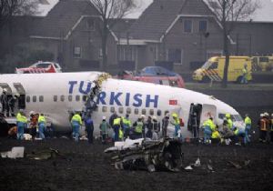 BÜYÜK FELAKET HOLLANDA DA THY UÇAĞI YERE ÇAKILDI:9 ÖLÜ, 50 AĞIR YARALI