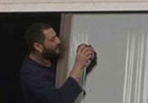 Hüsnü Cam Silerken Yakalandı!