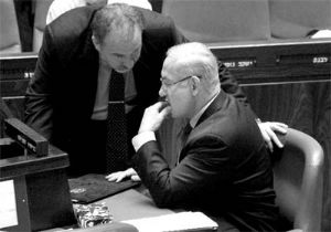 İsrail Karıştı! Netanyahu Gönül Aldı ama Korku Büyük: Lieberman’ın İntikamı Acı Olacak! 