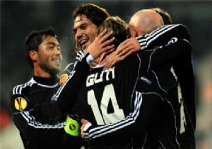 Beşiktaş UEFA’ya 28 Kişilik Futbolcu Gönderdi!