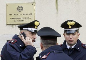 Roma daki Büyükelçilikler Alarma Geçti