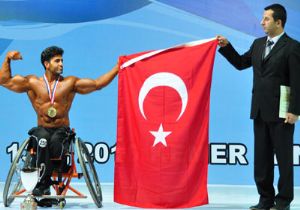 Protez Bacakla Dünya Vücut Şampiyonu Oldu