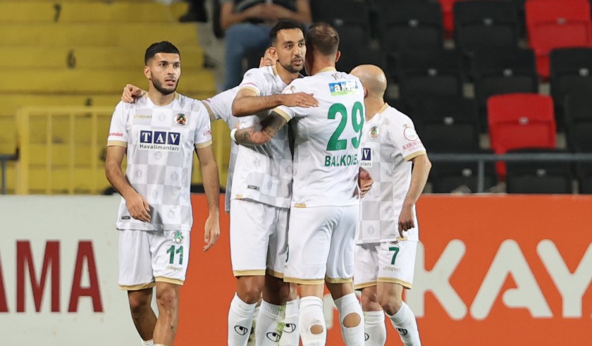 Alanyaspor deplasmanda galip!