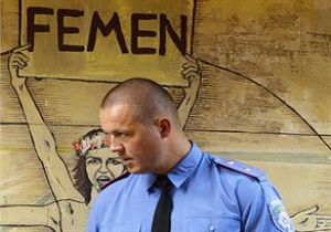 FEMEN e Baskın!