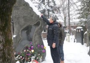 Kadir İnanır Moskova`dan Seslendi: