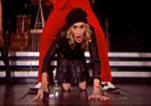 Madonna dan Beklenen Performans Geliyor!