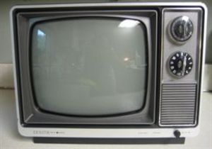 13 Bin Aile Siyah-Beyaz TV Kullanıyor!