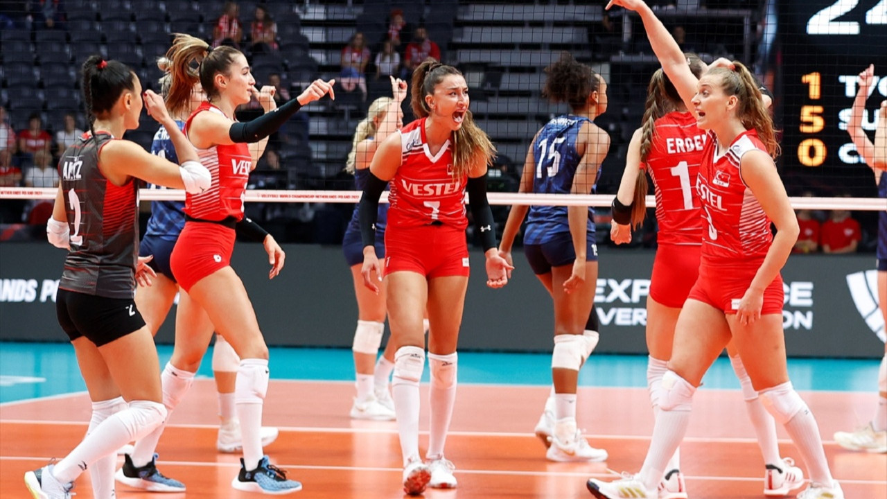 A Milli Kadın Voleybol Takımı, çeyrek finalde ABD ye 3-0 mağlup oldu
