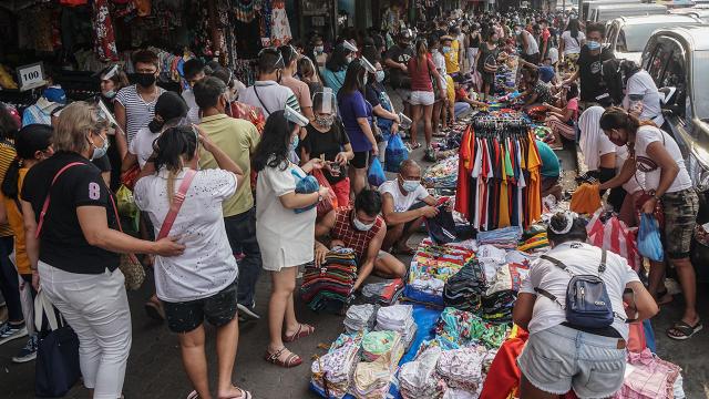 Filipinler de 18 yaş altındakilerin evlenmesi yasaklandı