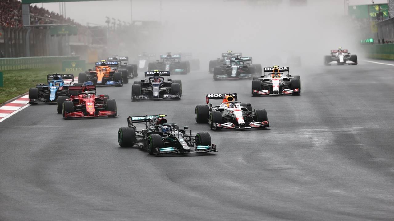 İstanbul GP de zafer Valtteri Bottas ın