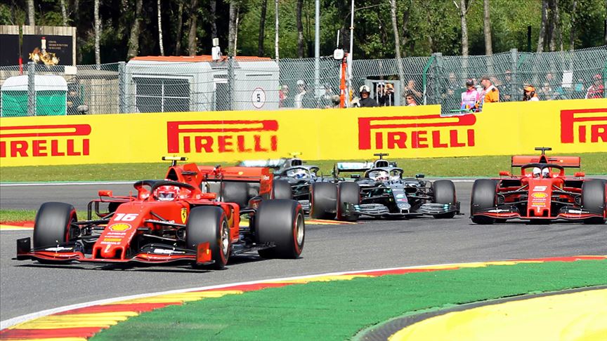 Formula 1 de heyecan Singapur da sürecek