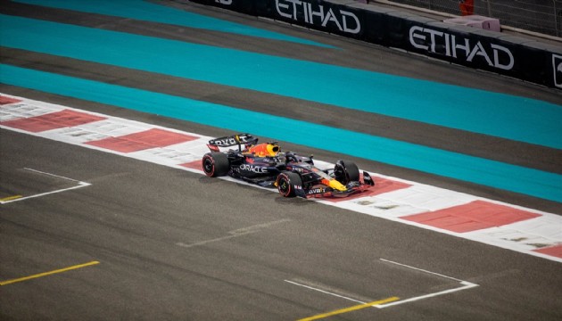 Abu Dabi de ilk sıra Verstappen in