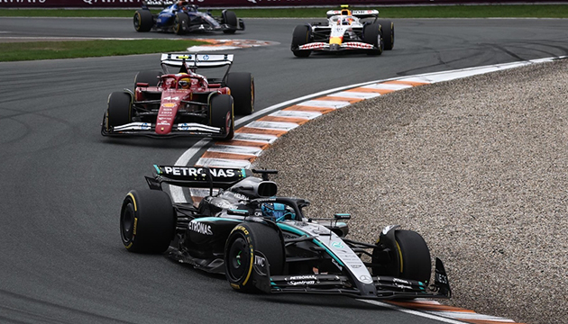 İtalya da kazanan Verstappen