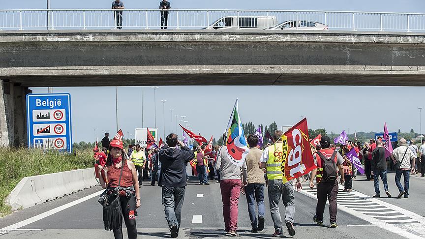 Protestolar sınırı aştı!