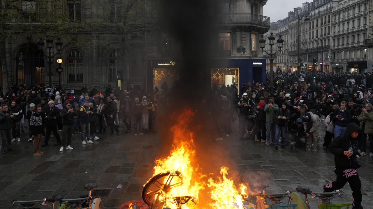 Avrupa başkentlerinde protesto ve kaos