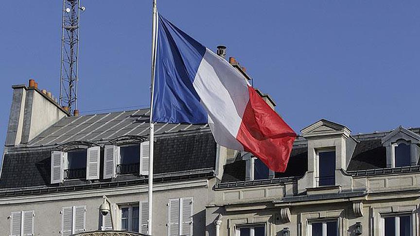 Fransa ya  sığınmacı  tepkileri sürüyor