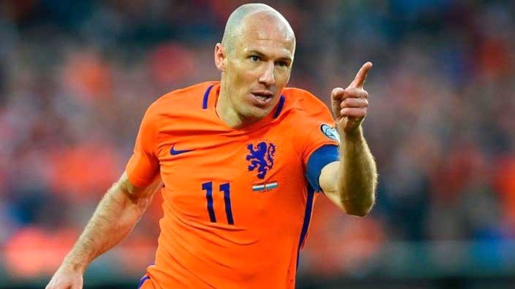 Arjen Robben futbola geri döndü! İşte yeni takımı...
