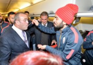 Galatasaray da sürpriz doğum günü kutlaması!