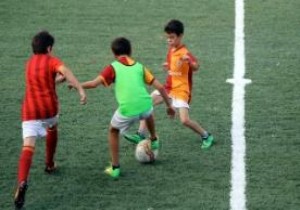 Galatasaray Futbol Okulu na kayıtlar sürüyor!