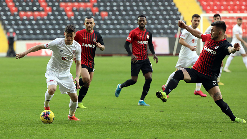 Süper Lig lideri Sivasspor a ağır darbe!