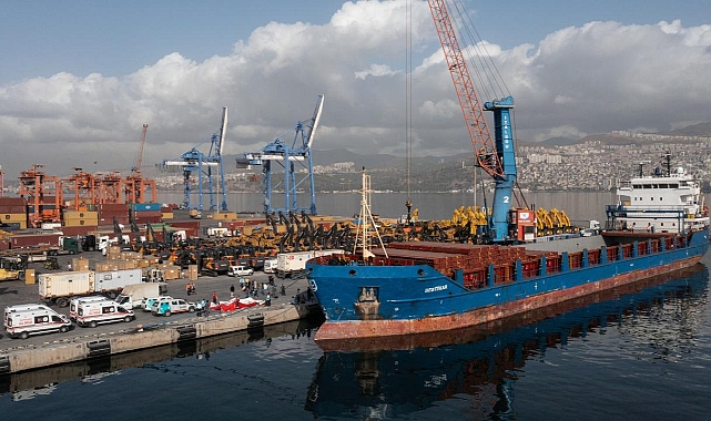 Gazze ye yardım gemisi İzmir den yola çıktı